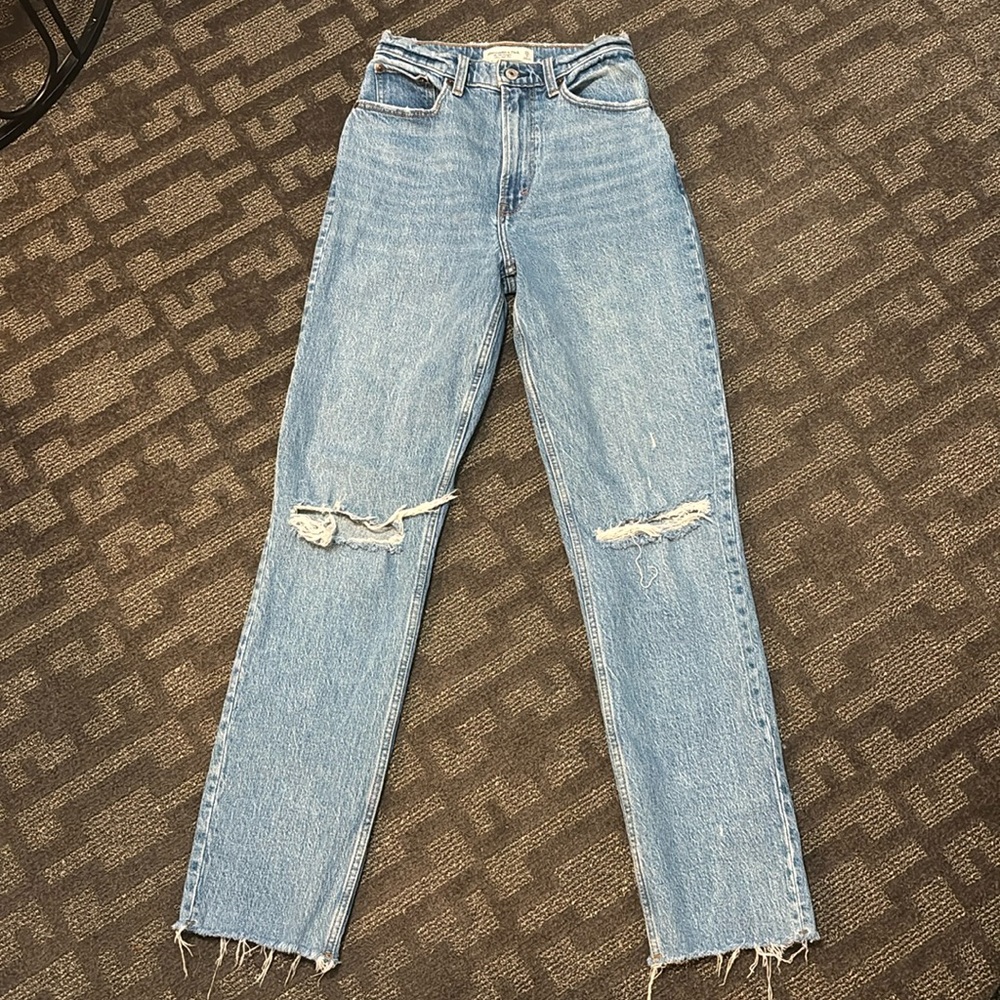 Abercrombie & Fitch “The 90’s Straight Ultra High Rise” Curve Love